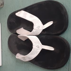 OKULAI WOS SANDALS SZ 10